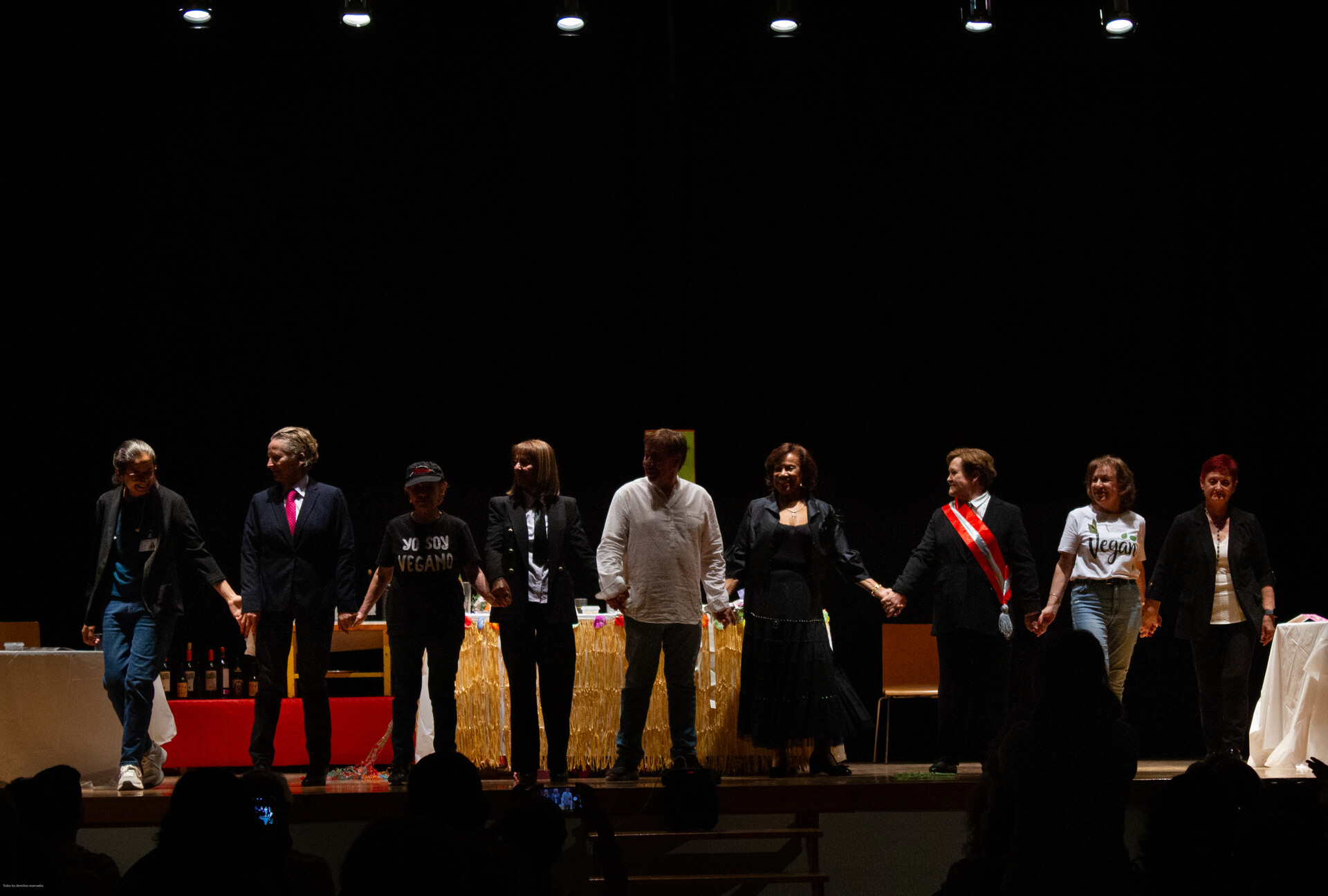Fotografía final de reparto de El sorteo del Presidente
